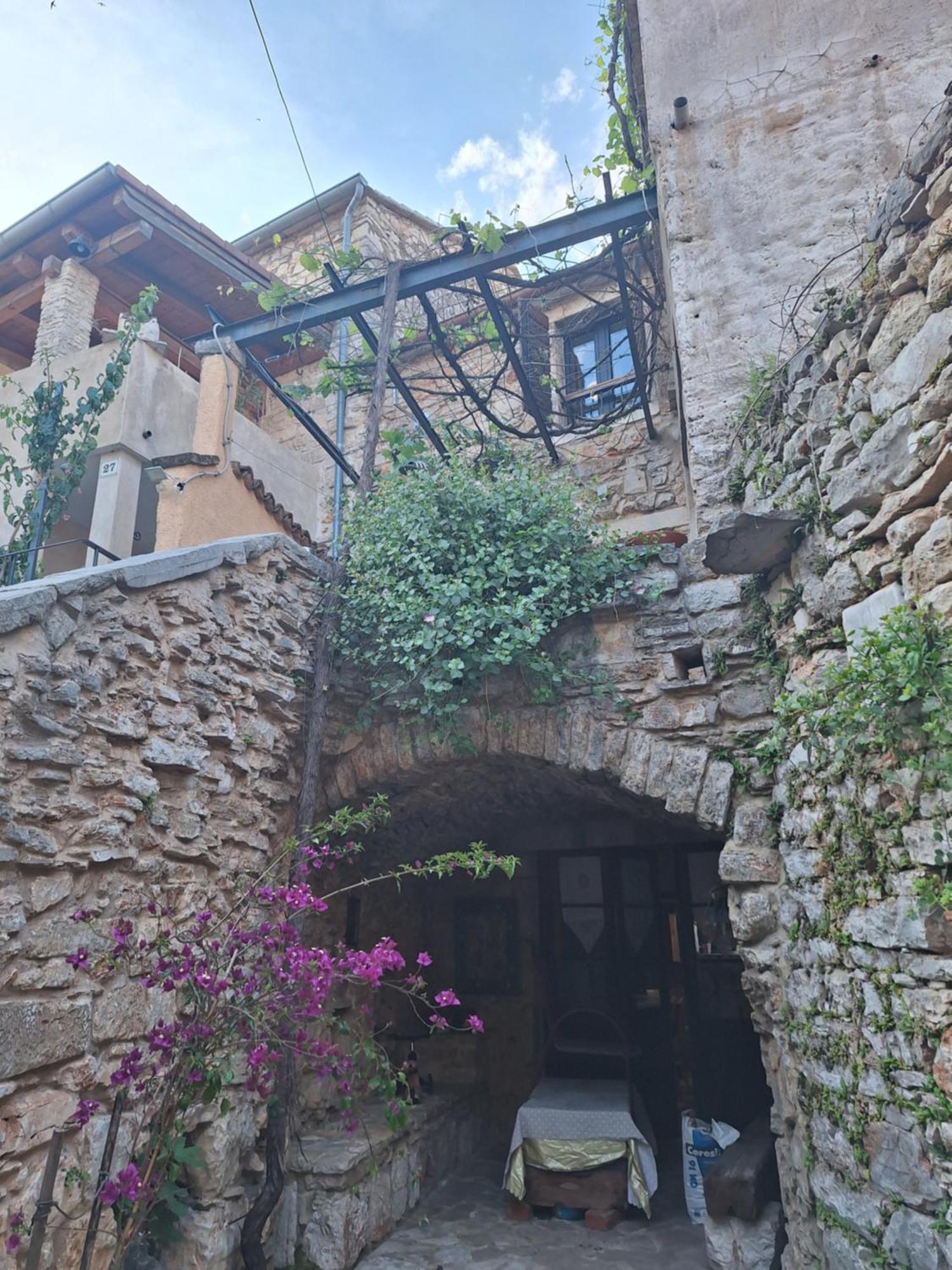 Apartment George Stari Grad  Exterior foto